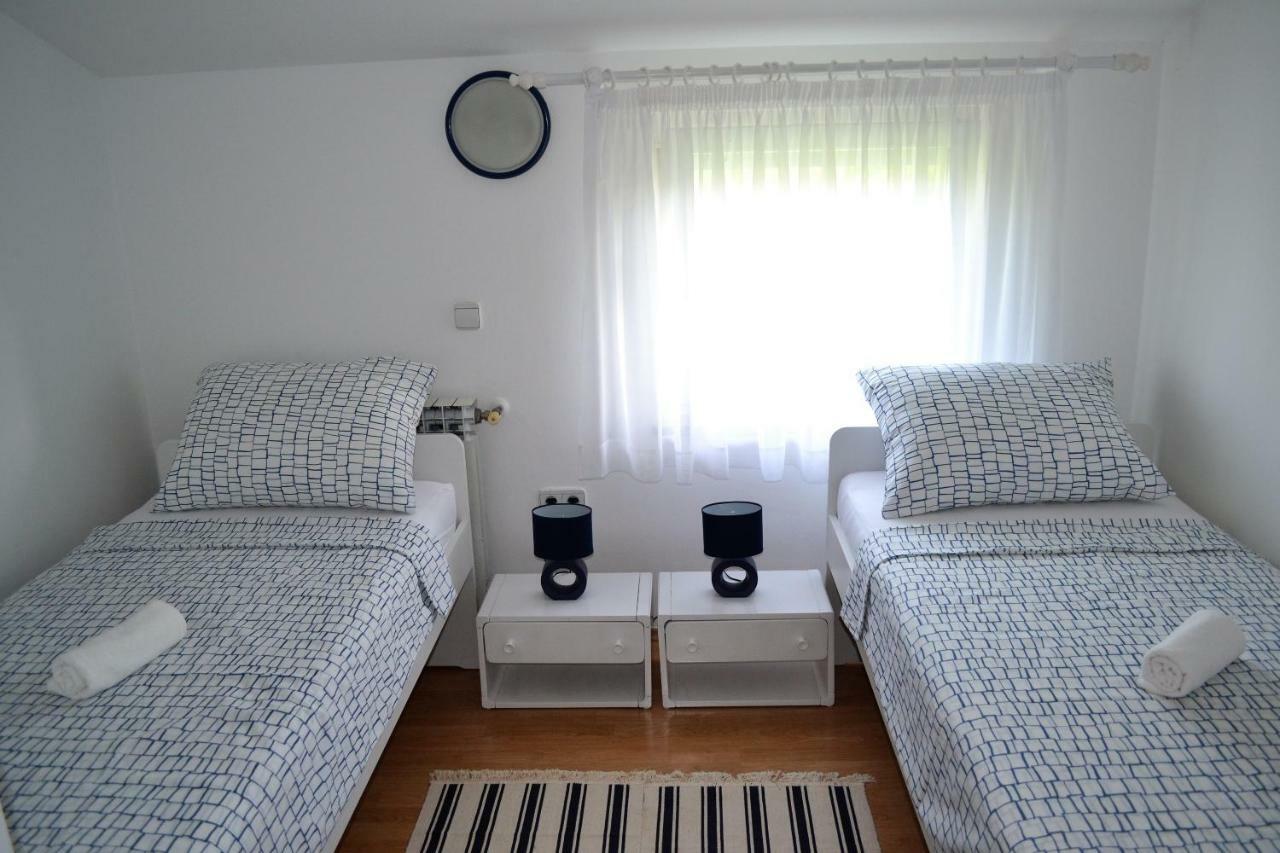 Apartments Marko ポレッチ エクステリア 写真